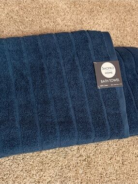 Shopko NWT Navy Blue Bath Towel